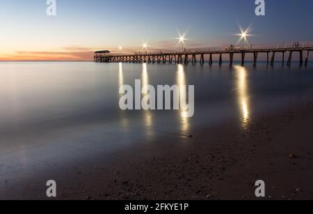 Coucher de soleil à Henley Beach, Adélaïde Australie méridionale Banque D'Images