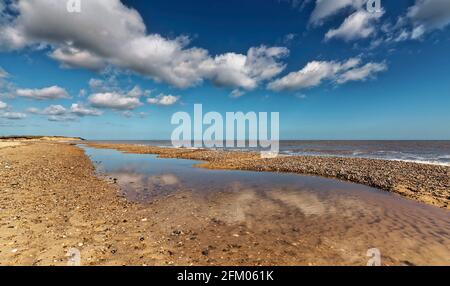 Covehithe Beach sur la côte du Suffolk, Angleterre. Banque D'Images