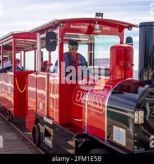 La jetée électrique de Stocker Preston Express sur la jetée de Busselton la plus longue jetée en bois de l'hémisphère sud, en Australie occidentale Banque D'Images