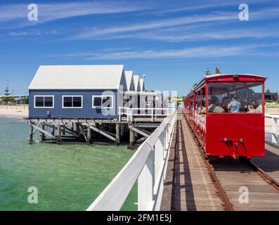 La jetée électrique de Stocker Preston Express sur la jetée de Busselton la plus longue jetée en bois de l'hémisphère sud, en Australie occidentale Banque D'Images