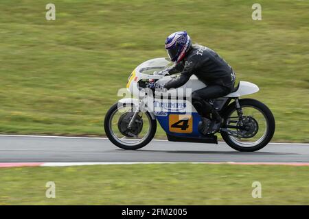 Approxes le Gooseneck au Cadwell Park International Classic in Juillet 2015 Banque D'Images