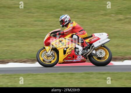 Approxes le Gooseneck au Cadwell Park International Classic in Juillet 2015 Banque D'Images