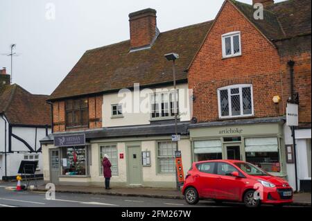 Old Amersham, Buckinghamshire, Royaume-Uni. 22 février 2021. Le Premier ministre Boris Johnson a établi aujourd'hui la feuille de route pour l'Angleterre qui sort du confinement de Covid-19. Pendant ce temps, Old Amersham reste très calme car les gens tiennent compte des conseils de verrouillage de Covid-19 du gouvernement pour rester à la maison. Crédit : Maureen McLean/Alay Banque D'Images