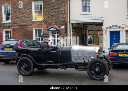 Old Amersham, Buckinghamshire, Royaume-Uni. 22 février 2021. Le Premier ministre Boris Johnson a établi aujourd'hui la feuille de route pour l'Angleterre qui sort du confinement de Covid-19. Pendant ce temps, Old Amersham reste très calme car les gens tiennent compte des conseils de verrouillage de Covid-19 du gouvernement pour rester à la maison. Crédit : Maureen McLean/Alay Banque D'Images