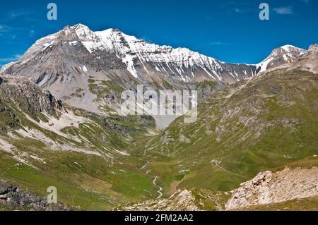 Sommet de la Grande Casse (3855 m) à l'été, situé au cœur du Parc National de la Vanoise, Savoie (73), Auvergne-Rhone-Alpes, France Banque D'Images