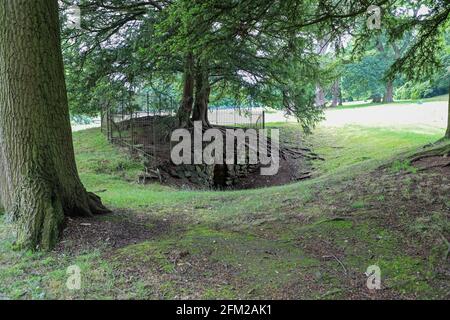 Grotte de Pendrill à Weston Park, Weston-sous-Lizard, près de Shifnal, Staffordshire, Angleterre, ROYAUME-UNI. Banque D'Images