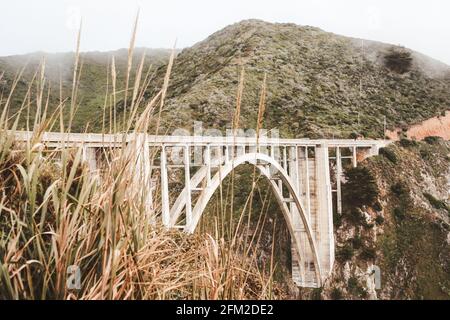 Pont de Bixby Creek (pont de Bixby Canyon) sur la côte de Big sur de la Californie, États-Unis d'Amérique, alias États-Unis Banque D'Images