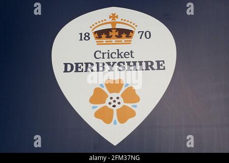 Le club de cricket du comté de Derbyshire signer l'avant de la CCC vs Derbyshire CCC, Essex County Championship Division 2 Specsavers Cricket au cri du comté 3aaa Banque D'Images