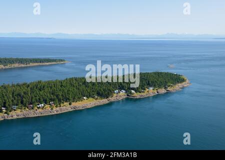 Photo aérienne de East point, île Saturna, Colombie-Britannique, Canada. Banque D'Images