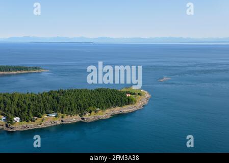 Photographie aérienne d'East point, île Saturna, Colombie-Britannique, Canada. Banque D'Images