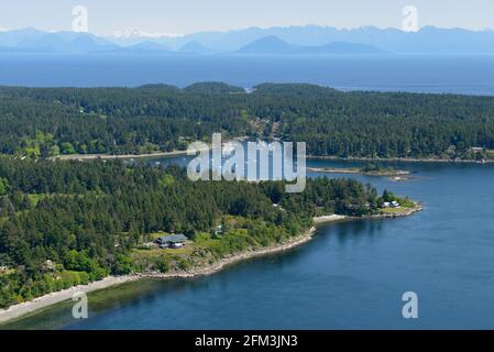 Degnen Bay, Île Gabriola, C.-B. Photographie aérienne des îles du sud du Golfe. Colombie-Britannique, Canada. Banque D'Images