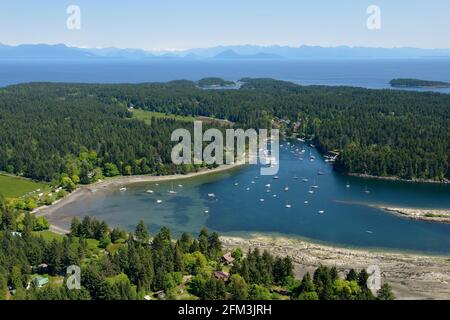 Degnen Bay, Île Gabriola, C.-B. Photographie aérienne des îles du sud du Golfe. Colombie-Britannique, Canada. Banque D'Images