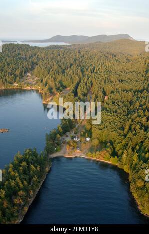 Roesland, Réserve de parc national du Canada des Îles-Gulf, North Pender Island (Colombie-Britannique). Photographies aériennes des îles du Golfe Sud. Colombie-Britannique, ca Banque D'Images