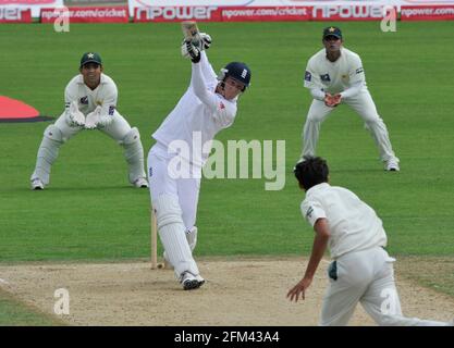 3E TEST ANGLETERRE V PAKASTAN À L'OVALE 1ER JOUR. BROAD HITS FOUR OFF ASIF. PHOTO DAVID ASHDOWN Banque D'Images