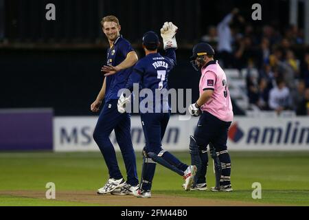 Paul Walter, d'Essex, célèbre la prise du cricket de Paul Stirling lors de l'Essex Eagles vs Middlesex, NatWest T20 Blast Cricket au Cloudfm County G. Banque D'Images