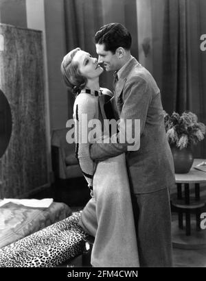 GERTRUDE LAWRENCE ET LAURENCE OLIVIER DANS AUCUNE AFFAIRE AMUSANTE 1933 les directeurs VICTOR HANBURY et JOHN STAFFORD ont raconté l'histoire de Dorothy Hope adaptation Victor Hanbury scénario Frank Vosper robes victoire musique Noel gay John Stafford Productions / United Artists Banque D'Images