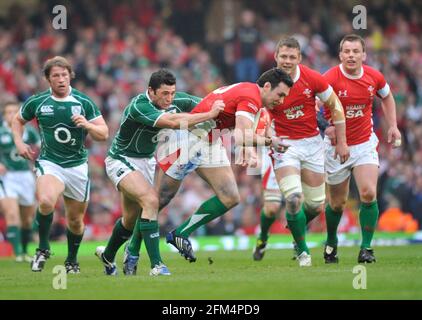 RUGBY SIX NATIONS. PAYS DE GALLES V IRLANDE AU MILLENNIUM STADIUM CARDIFF. 21/3/09. STEVEN JONES. PHOTO DAVID ASHDOWN Banque D'Images