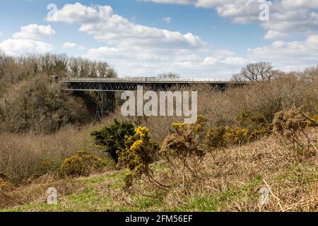 Meldon Viaduct a transporté le London and South Western Railway (LWR) à travers la West Okement River à Meldon (près d'Okehampton) sur Dartmoor à Devon, Banque D'Images