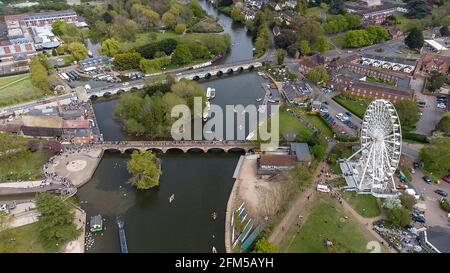 Une vue aérienne du centre de la ville historique de Stratford-upon-Avon dans le Warwickshire, Royaume-Uni Banque D'Images