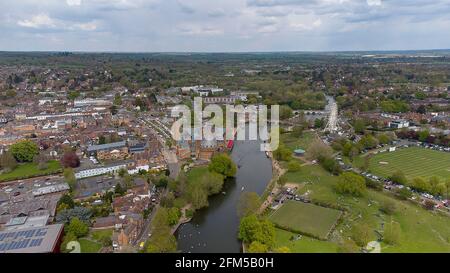 Une vue aérienne du centre de la ville historique de Stratford-upon-Avon dans le Warwickshire, Royaume-Uni Banque D'Images