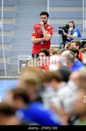 Eat, Allemagne. 05th May, 2021. Entraîneur Jamal NAJI (E) geste, geste, handball 1. Bundesliga, 28ème jour de match, TUSEM Essen (E) - Bergischer HC (BHC) 22:32, on 05.05.2021 in E ssen/Allemagne | usage Worldwide Credit: dpa/Alay Live News Banque D'Images