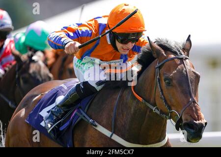 Jabbarockie monté par Jason Hart sur le chemin de gagner le handicap de réclamations d'interruption d'affaires de Satchell Moran Solicitors lors de la Journée des dames du Festival de mai 2021 de Bootles à l'hippodrome de Chester. Date de la photo: Jeudi 6 mai 2021. Voir PA Story RACING Chester. Le crédit photo devrait se lire comme suit : Alan Crowhurst/PA Wire. RESTRICTIONS : l'utilisation est soumise à des restrictions. Utilisation éditoriale uniquement, aucune utilisation commerciale sans le consentement préalable du détenteur des droits. Banque D'Images