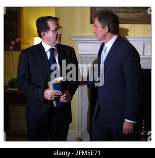 Tony Blair rencontre Romano Prodi, président de la Commission européenne. pic David Sandison 15/11/2001 Banque D'Images