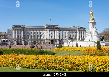 Buckingham Palace depuis Buckingham Palace Memorial Gardens, Westminster, City of Westminster, Greater London, Angleterre, Royaume-Uni Banque D'Images