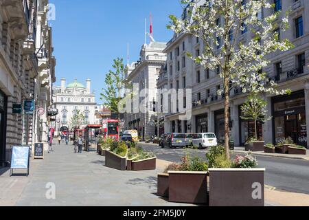 Lower Regent Street, St James's, Cité de Westminster, Grand Londres, Angleterre, Royaume-Uni Banque D'Images