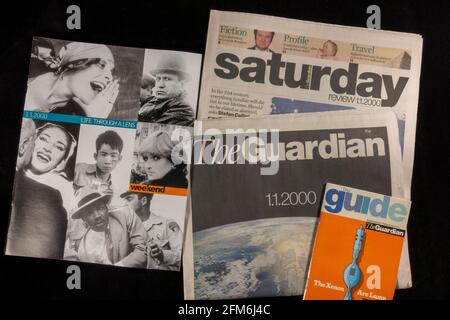 Toutes les scannées du magazine du journal The Guardian 'week-end' le 1er janvier 2000. Banque D'Images