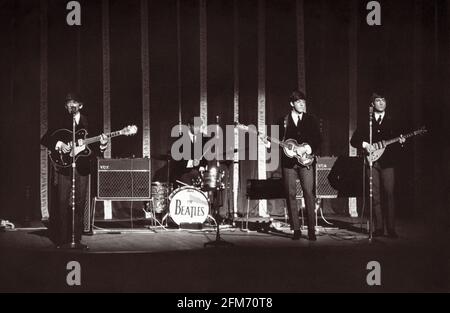 Premières performances des Beatles, y compris (de L à R) George Harrison, Ringo Starr, Paul McCartney et John Lennon, c1963. Banque D'Images