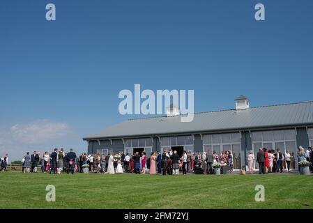 Un mariage en cours à la Grange du château de Barra en haute été, par une journée ensoleillée Banque D'Images