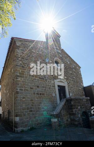 Trieste, Italie. 3 mai 2021. La vue extérieure du presbytère et oratoire de l'église San Michele al Carnale à Trieste Banque D'Images