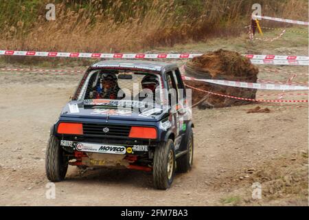 2021 Championnat italien de vitesse Offroad : voiture de course à Solignano, Italie. Banque D'Images