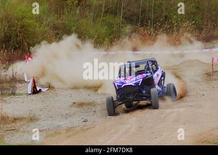 2021 Championnat italien de vitesse Offroad : voiture de course à Solignano, Italie. Banque D'Images