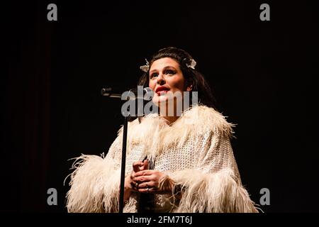 Maia, Portugal. 06e mai 2021. Sonia Tavares du groupe portugais The Gift se produit pendant la musique Maia Fest à Maia. Crédit : SOPA Images Limited/Alamy Live News Banque D'Images