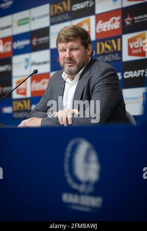 Hein Vanhaezebrouck, entraîneur en chef de Gent, photographié lors d'une conférence de presse de l'équipe belge de football KAA Gent, vendredi 07 mai 2021 à Gent, devant leur n Banque D'Images