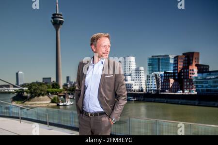 Christian Wolfgang Lindner am Hafen von Düsseldorf. Der FDP Politiker ist Vorsitzender der FDP-Fraktion Banque D'Images