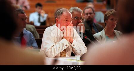 Ken Livingstone répond aux questions des membres de l'Assemblée du Grand Londres. Banque D'Images