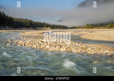 Isar près de Lenggries, pays de Tölzer, haute-Bavière, Bavière, Allemagne Banque D'Images