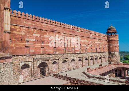Murs de l'ancienne ville Fatehpur Sikri, État de l'Uttar Pradesh, Inde Banque D'Images