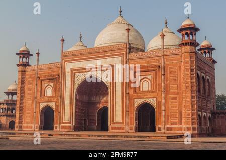 Bâtiment Mihman Khana au complexe Taj Mahal à Agra, Inde Banque D'Images