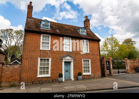 Woodbridge, Suffolk, Royaume-Uni avril 30 2021 : une maison de ville traditionnelle de 3 étages au Royaume-Uni Banque D'Images