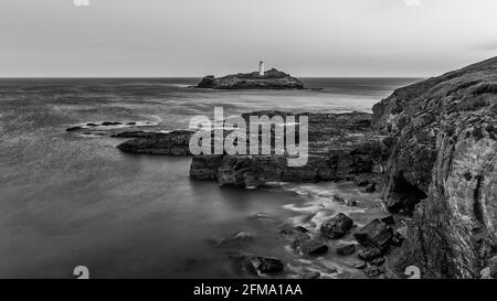 Magnifique et insolite image de paysage du phare de Godrevy sur Cornouailles côte Banque D'Images