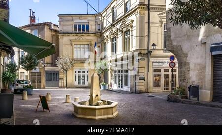 Place Pierre Lavabre à Béziers. La plus ancienne ville de France. Banque D'Images