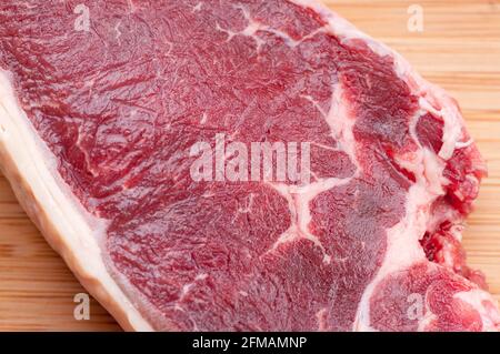 steak de new york brut Banque D'Images