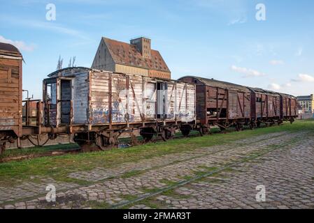 Allemagne, Saxe-Anhalt, Magdebourg, vieux wagons de marchandises en bois. Banque D'Images