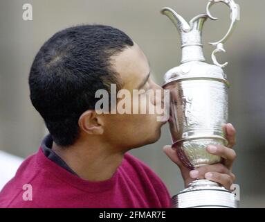 GOLF OUVERT ST ANDREWS 23/7/2000 4ÈME JOUR. TIGER WOODS À LA CARAFE. PHOTO DAVID ASHDOWN. Banque D'Images