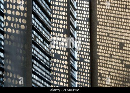 Berlin, Mémorial de la guerre de la Bundeswehr, Brozehülle, structure sous forme d'étiquettes d'identification des soldats Banque D'Images