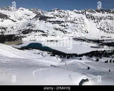 Domaine skiable de Galtür, Silvapark, Silvretta, piste de ski, réservoir de Kops, Montagnes, paysage d'hiver, Verwallgruppe, Paznauntal, Tyrol, Vorarlberg, Autriche Banque D'Images